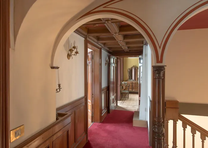 Guest house La Regia 4*